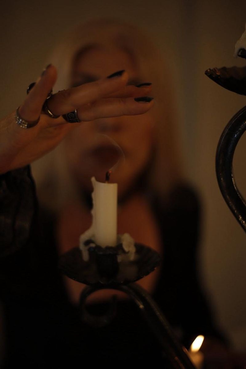 Julia Koppel — Kerzenritual